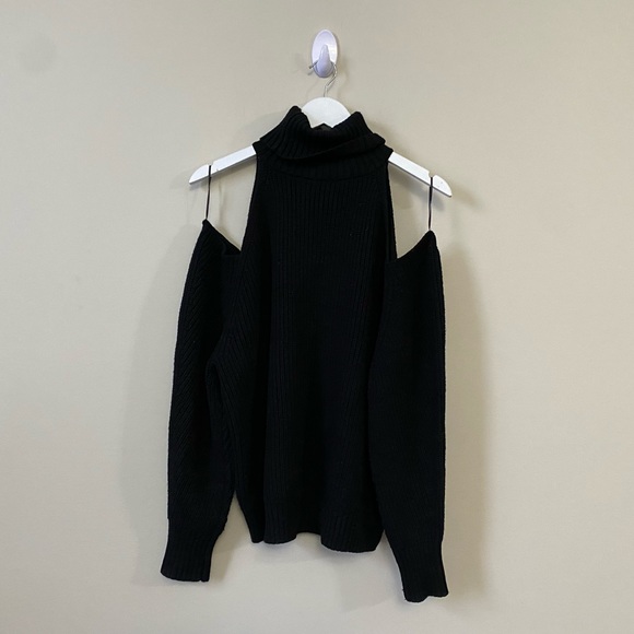 Zara cut out shoulder black knit long sleeve turtleneck sweater - Picture 2 of 10